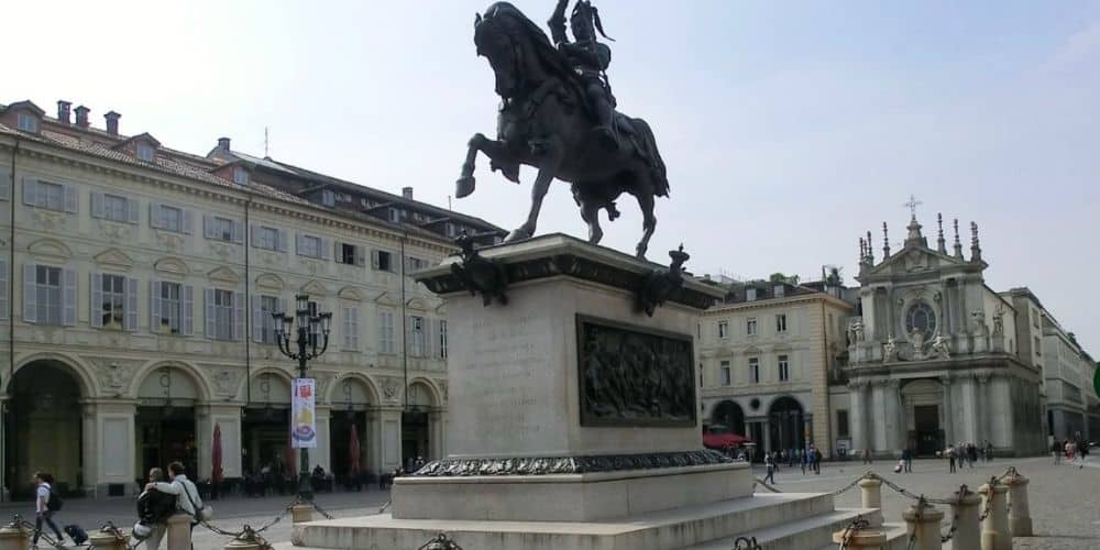 where to stay in Turin centro storico Piazza San Carlo