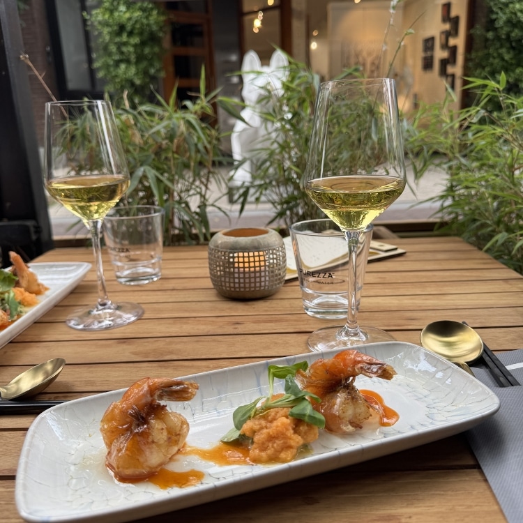 Shrimp in chili sauce with mango purée at Umami, Eindhoven wine walk