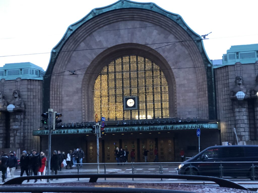 Helsinki Central Station entrance and lantern carrier statues